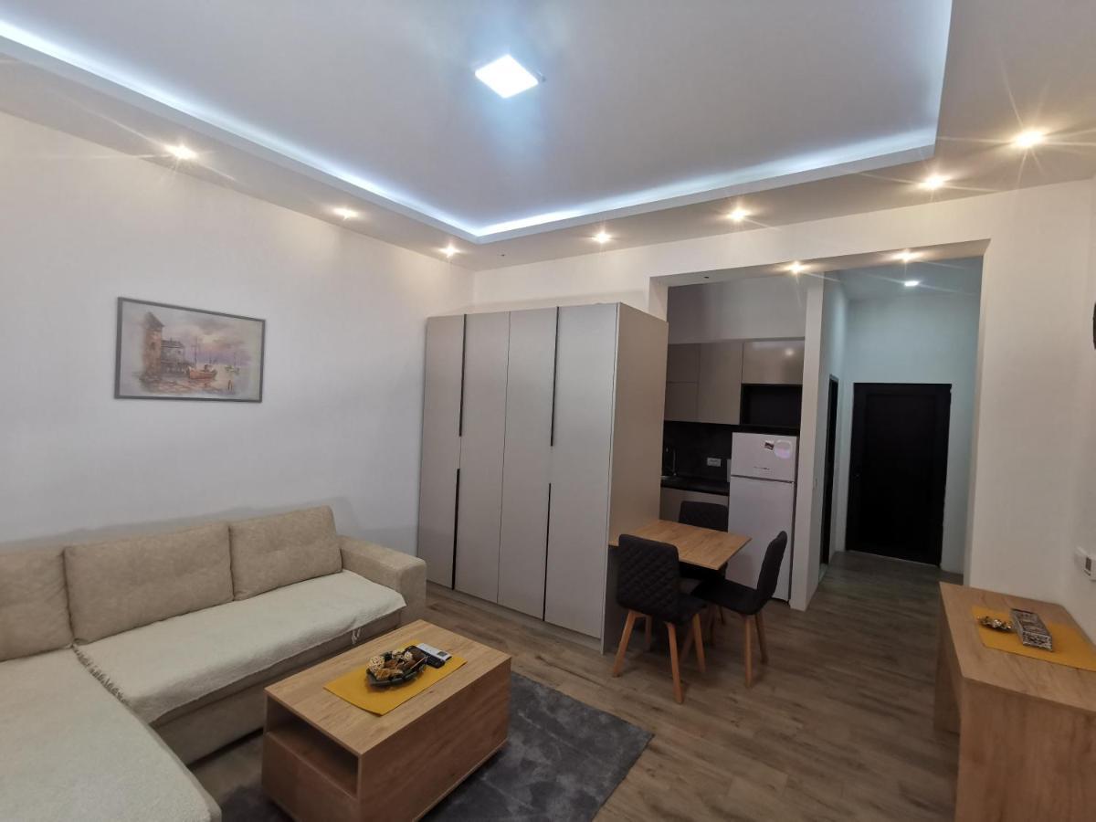 Restoran Due Punti Daire Kursumlija Dış mekan fotoğraf