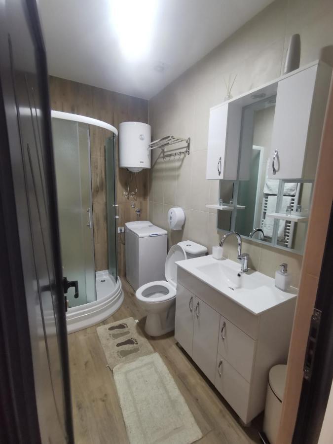 Restoran Due Punti Daire Kursumlija Dış mekan fotoğraf
